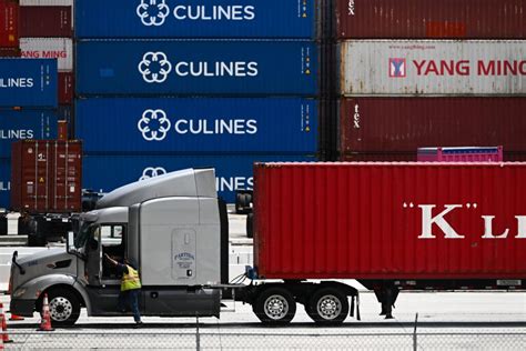 France presses EU to declare trade war against China